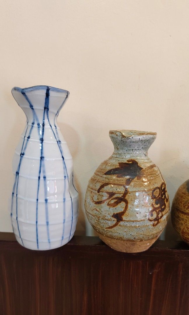 Vintage Japanese Vases (Category: Vases & Decorative Bowls) located in Cabuyao City. Submitted by batman0417 (Listing ID 1440493095, Image 2). Description: take all na po 1k ,pm nalang po.