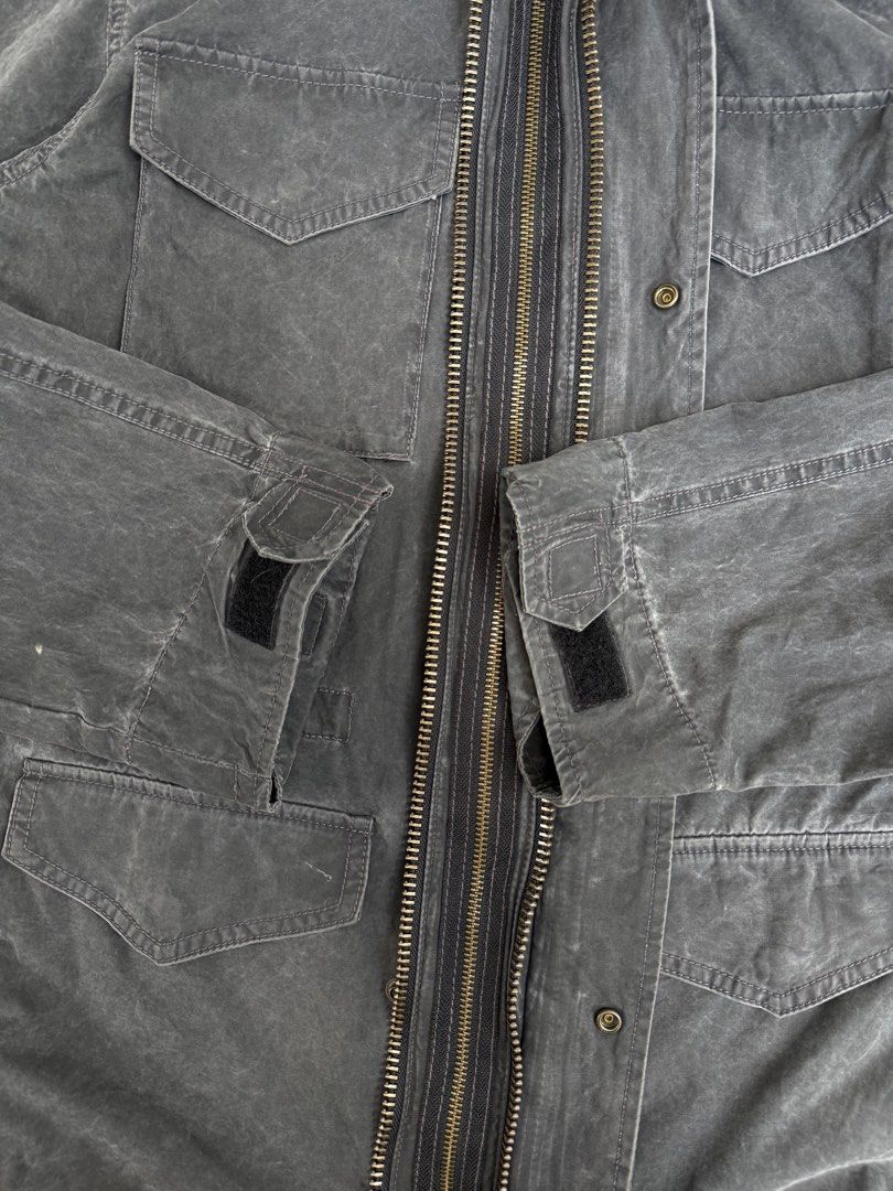 Vintage Right-On Waxed Cotton Field Jacket (Category: Coats, Jackets and Outerwear) located in Quezon City. Submitted by though.bare (Listing ID 1440438832, Image 3). Description: Fits on M up to L for Men In good, worn condition. Waxed-type fabric Width : 21.5" Length : 28" Sleeve : 24.5" Shoulder : 17" No-when worns. Listings not marked sold/reserved are available. These are preloved/used items, manage expectations. Visit my profile for more! .
