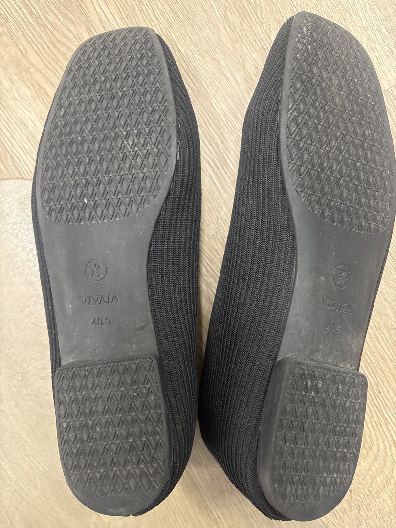 VIVAIA Black Knit Ballet Flats (Category: Flats & Sandals) located in Manila. Submitted by bea.bea3 (Listing ID 1440461335, Image 2). Description: - Brand: VIVAIA - Style: Ballet Flats - Color: Black - Material: Knit - Size: 40.5 - Features: Slip-on, very comfy - Occasion: Great for everyday wear - Versatility: Easy to pair with any outfit.