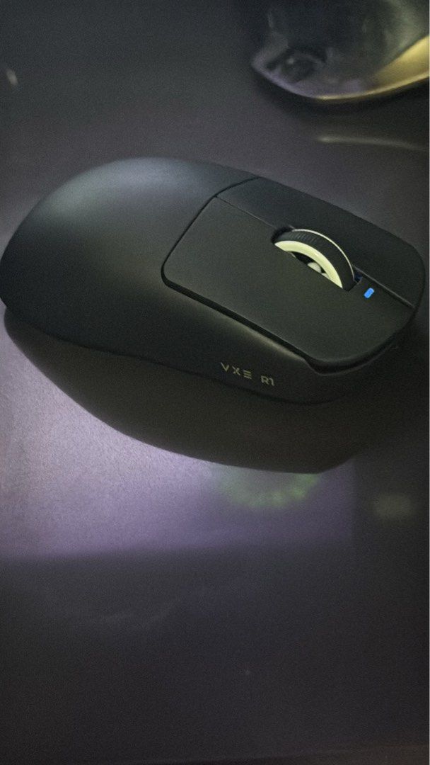 VXE R1 Lightweight Wireless Mouse Dragonfly (Category: Mouse & Mousepads) located in Manila. Submitted by fiercewater-d15e11 (Listing ID 1440506834, Image 1). Description: - VXE R1 se /+Dragonfly Wireless Mouse - Super lightweight and comfortable design - Perfect for gaming and everyday use - Comes with original packaging - Feel free to ask any questions! 8 hours old.