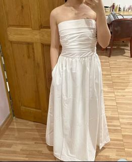 (Category: ) located in . Submitted by cherryycloset (Listing ID 1415325838, Image 1). Description: .