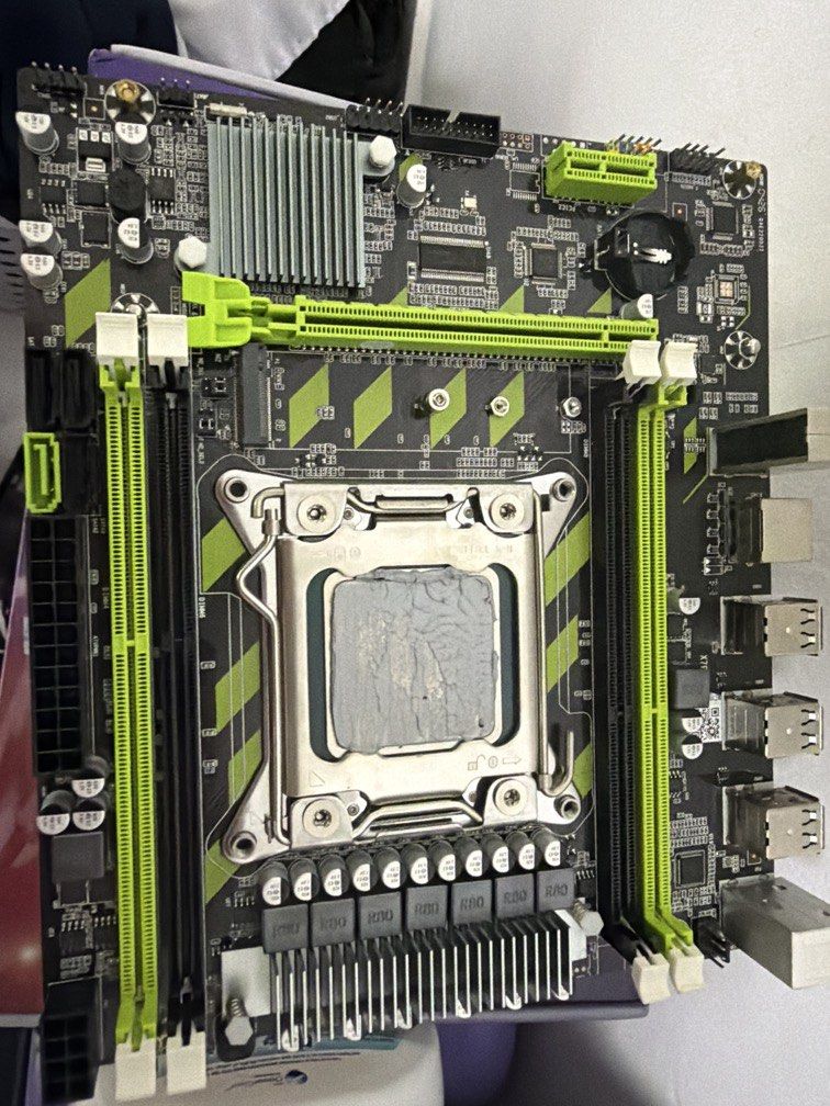 X79 motherboard+ e5-2697v2