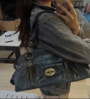 (Category: ) located in . Submitted by analainee (Listing ID 1440663584, Image 1). Description: .