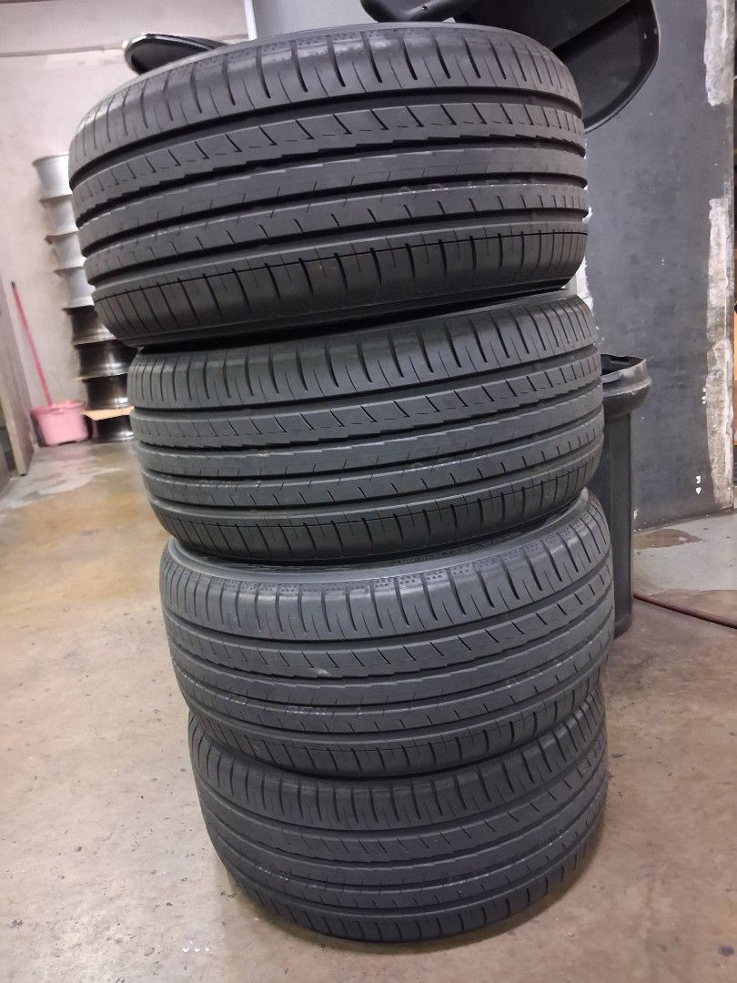 255/40r18" yokohama bluearth-GT "Made in Japan, dot 4023, 95% (Category: Used Tyres) located in Singapore. Submitted by eric8490 (Listing ID 1440721773, Image 1). Description: Price include installation and balancing nitrongen Pm me Tyre spec😄😄😄 yokohama bluearth-GT 255/40/18" dot4023, 95% made in Japan price$400set, 4pc available For more information pls call on whats app: Eric 94697280.