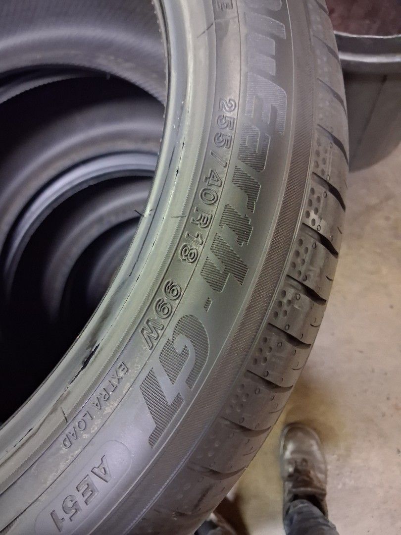 255/40r18" yokohama bluearth-GT "Made in Japan, dot 4023, 95% (Category: Used Tyres) located in Singapore. Submitted by eric8490 (Listing ID 1440721773, Image 3). Description: Price include installation and balancing nitrongen Pm me Tyre spec😄😄😄 yokohama bluearth-GT 255/40/18" dot4023, 95% made in Japan price$400set, 4pc available For more information pls call on whats app: Eric 94697280.