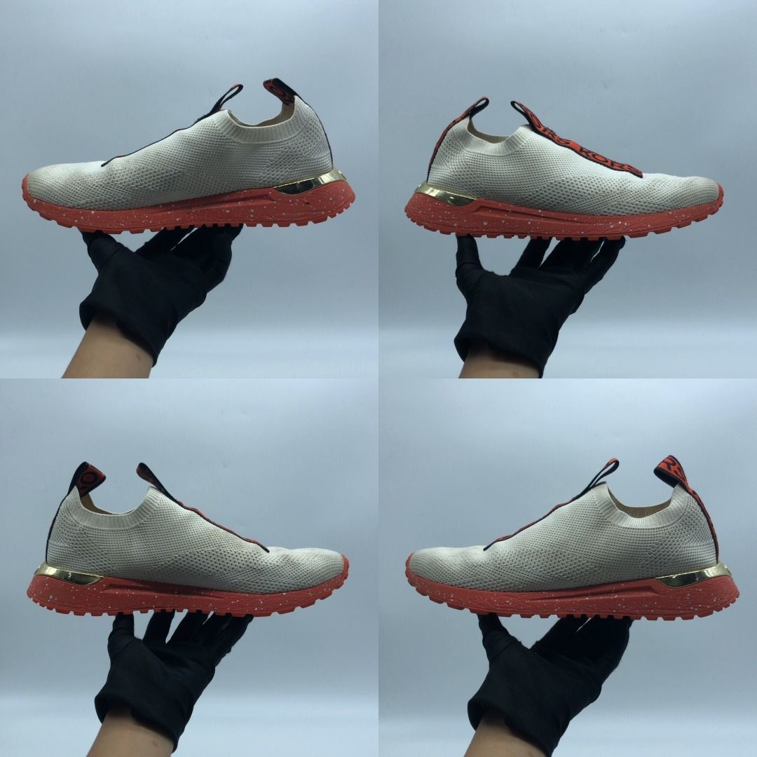 267004998 MICHAEL KORS CLOTHES SNEAKERS (Category: Sneakers & Footwear) located in Taguig. Submitted by ecoring.ph (Listing ID 1440655557, Image 3). Description: ◆CONDITION: B- ◆DESCRIPTIONS: (Other defects/info:) The body of the shoes is scratched, scuffed, stained, dirty, discolored, and shows signs of use. The inner lining and insole of the shoes are scratched, scuffed, stained, dirty, and show signs of use. The midsole and outsole of the shoe