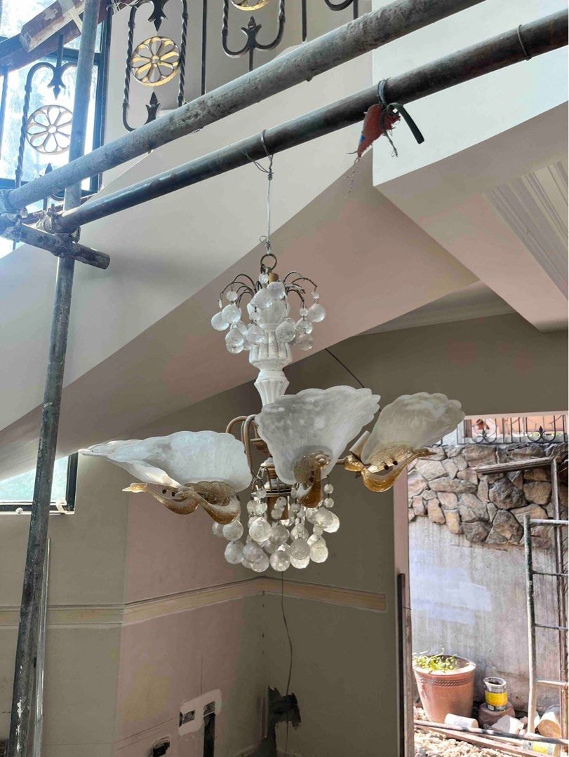 6-bulb Chandelier (Category: Lighting) located in Quezon City. Submitted by ex-box (Listing ID 1440665376, Image 1). Description: 6-bulb chandelier (No bulbs included) No defects. Well maintained.