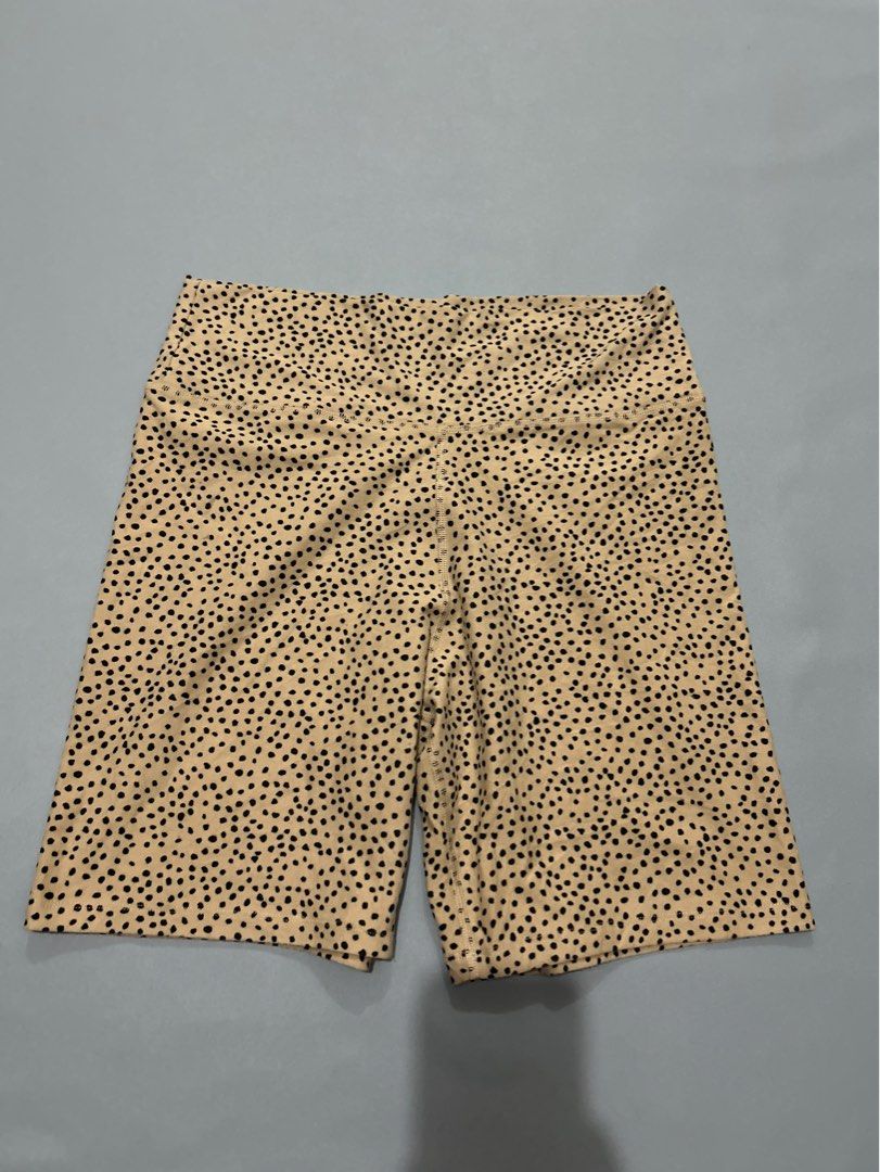 Abercrombie Cycling Short (Category: Activewear) located in Manila. Submitted by chen_clybelles (Listing ID 1440674577, Image 1). Description: .