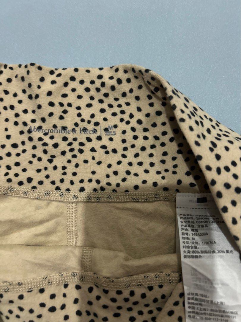 Abercrombie Cycling Short (Category: Activewear) located in Manila. Submitted by chen_clybelles (Listing ID 1440674577, Image 2). Description: .