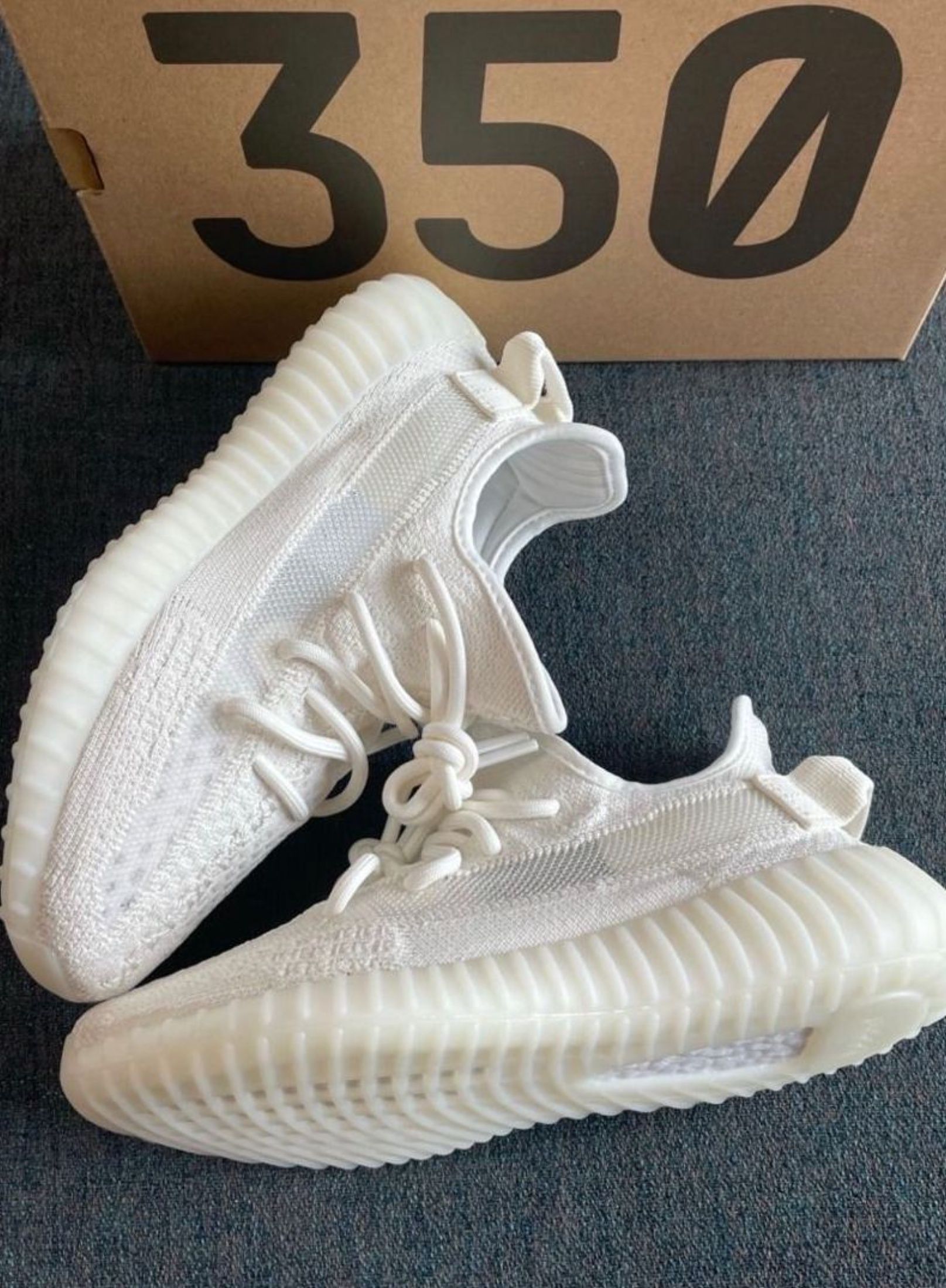 adidas originals Yeezy Boost 350 V2 Bone Shoes White (Category: Sneakers) located in Singapore. Submitted by keenwater-b0b8 (Listing ID 1440755122, Image 3). Description: Brand: Adidas Item: adidas originals Yeezy Boost 350 V2 Bone Shoes White ✅ Brand New ✅ Free Shipping (J&T / Ninja Van) ✅ Cash on Delivery 📋 Process: Order → 3-day photo confirm → Ship → Pay on delivery 📌 Confirm size before ordering.