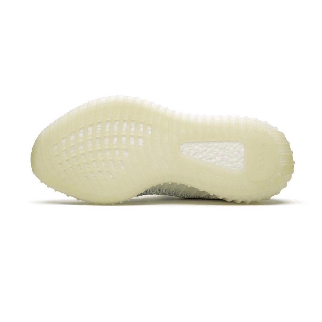 Adidas Yeezy Boost 350 V2 ‘Cloud White’ FW3043 (Category: Sneakers & Footwear) located in Singapore. Submitted by breadyry (Listing ID 1440668337, Image 2). Description: Brand new with original box, yet to wear and well maintained. - Adidas Yeezy Boost 350 V2 - Colorway: Cloud White .