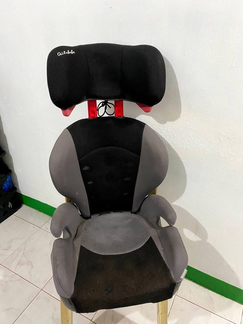 Ailebebe Child Booster Car Seat (Category: Car Seats) located in Calamba. Submitted by rhiajapansurplus-babystuff-03 (Listing ID 1440600902, Image 2). Description: - Ailebebe Booster Car Seat - Color: Grey and Black - Adjustable headrest for growing kids - Padded seat and backrest for maximum comfort - Armrests for added support - Ensures child safety on the road - Simple and easy installation.