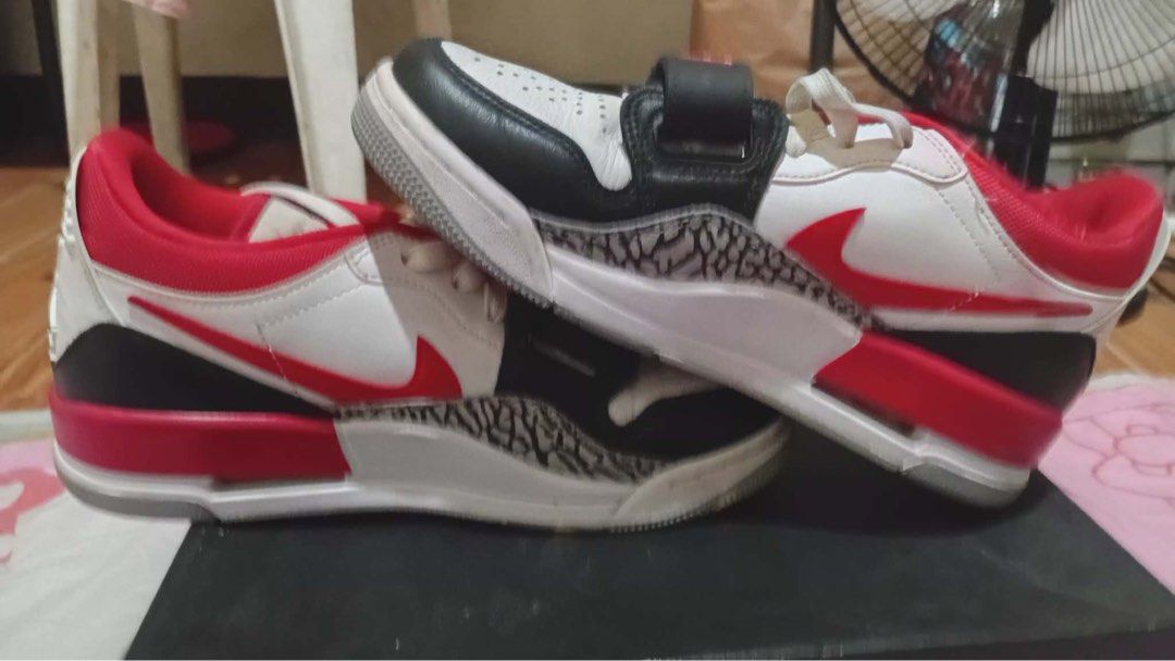 Air Jordan Legacy 312 Low White Red Black Grey (Category: Sneakers) located in Quezon City. Submitted by euj09 (Listing ID 1440609364, Image 3). Description: - Authentic Air Jordan Legacy 312 Low sneakers - Colorway: White, Fire Red, Black, Wolf Grey - Size: US 7 / UK 6 / EUR 40 - Includes original box.