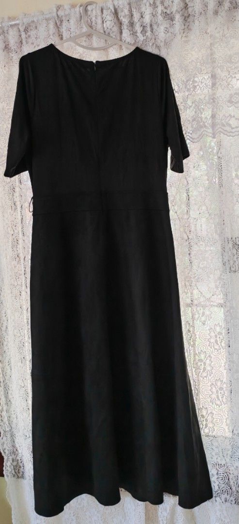 Anne Klein Black Dress (Category: Dresses) located in Cavite. Submitted by MLstore (Listing ID 1440613019, Image 2). Description: - Brand: Anne Klein -US Bought - Style: Dress - Color: Black - Features: Short sleeves, round neckline Size : 10 fits to Large size -Comfy fabric - Detail: Adjustable waist tie for a cinched silhouette - Versatility: Easily dressed up or down for various occasions - Comfort: Designed for a comfortable and flattering fi