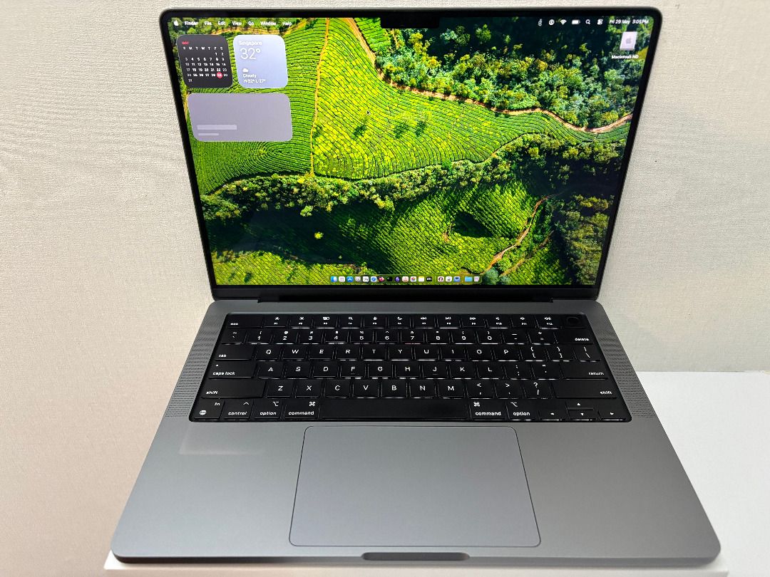 Apple MacBook Pro 14-inch467501604689029120