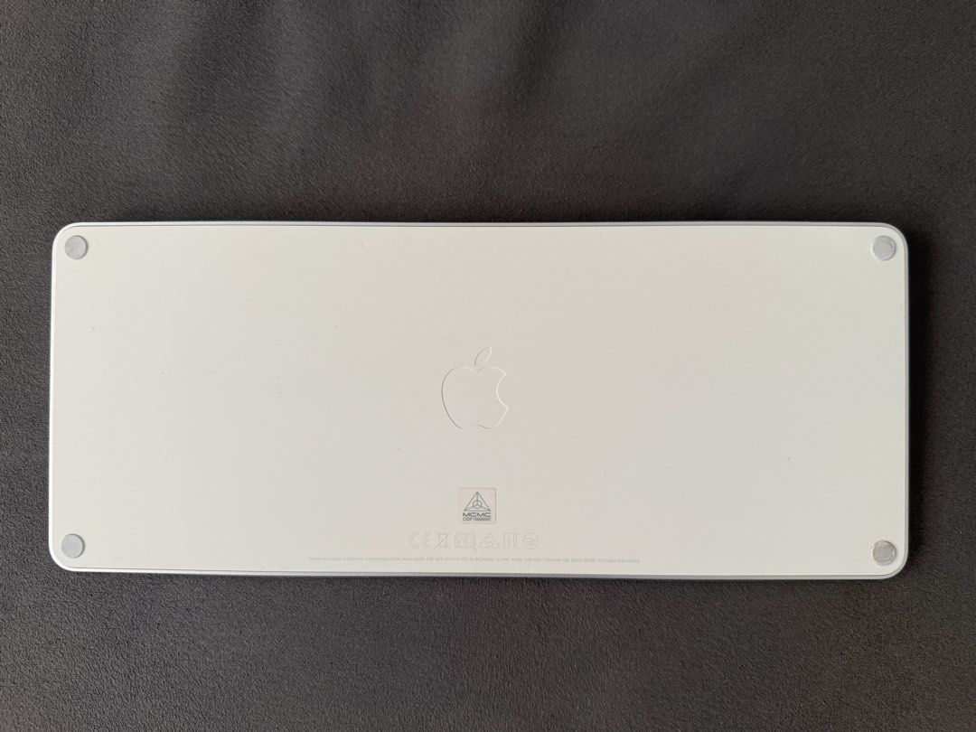 Apple Magic Keyboard with Lightning Cable467509934629201922