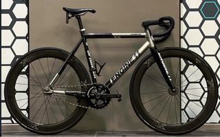 (Category: ) located in . Submitted by gurt_bikes (Listing ID 1440752443, Image 1). Description: .