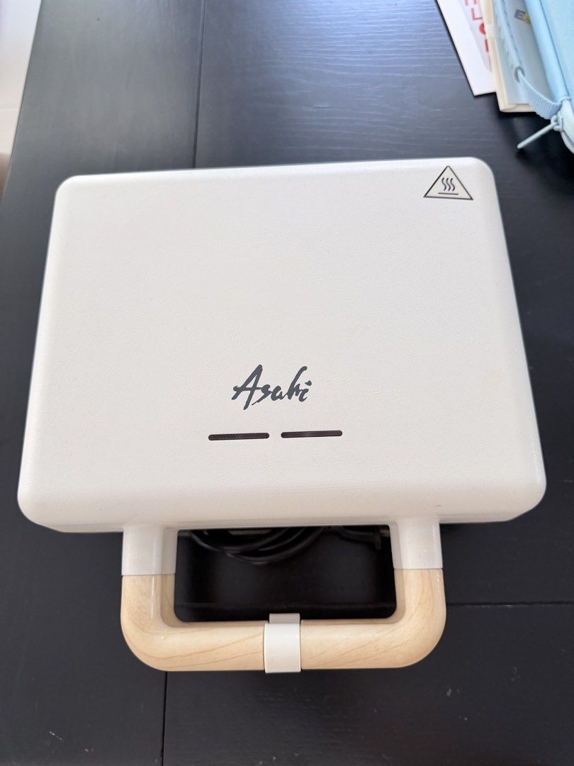 Asahi Waffle Maker (Category: Other Kitchen Appliances) located in Muntinlupa City. Submitted by maichi173104 (Listing ID 1440589630, Image 1). Description: Includes extra plates.