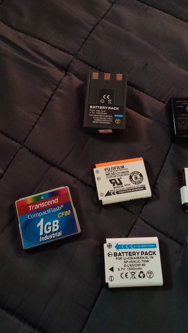 Assorted Camera Batteries and 1GB Transcend CompactFlash Card (Category: Cameras) located in Manila. Submitted by eloise_shopme (Listing ID 1440658101, Image 3). Description: 350 NB - 1LH FUJIFILM NP - 45 T BATT NP - 45 400 SAMSUNG SLB - 11A SANYO DB -L50 380 SOLD Transcent CF 1GB MOP: GCASH/GOTYME MOD: J&T LOCATION: BICOL but can deliver nationwide.