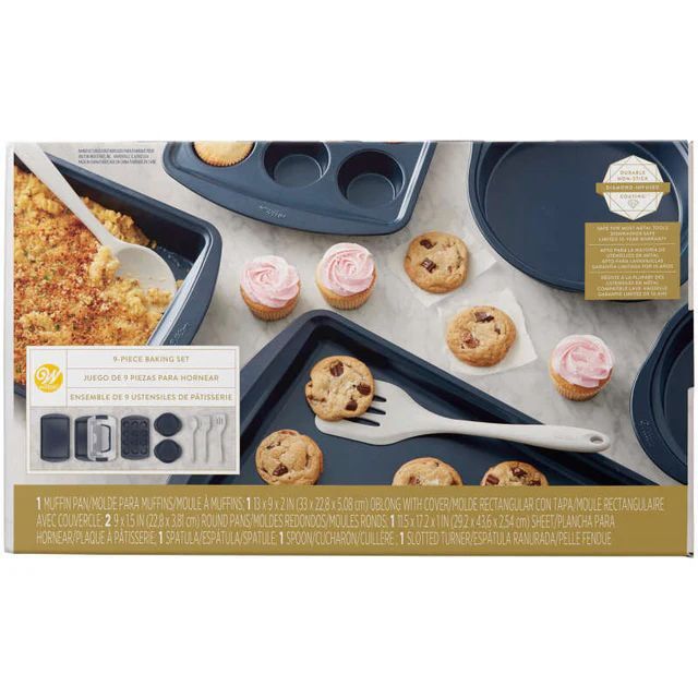 Baking Kit Set (Category: Bakeware) located in Singapore. Submitted by lengyee (Listing ID 1440646020, Image 1). Description: This is a 9 pieces Baking Kit Set which comprises of 1 muffin pan, 13x9x 2 in oblong with cover, 9x1.5 in round pans, 11.5x17.2 in sheet, 1 spatula, 1 spoon and 1 slotted turner. Definitely a great buy for an essential baking needs!! .