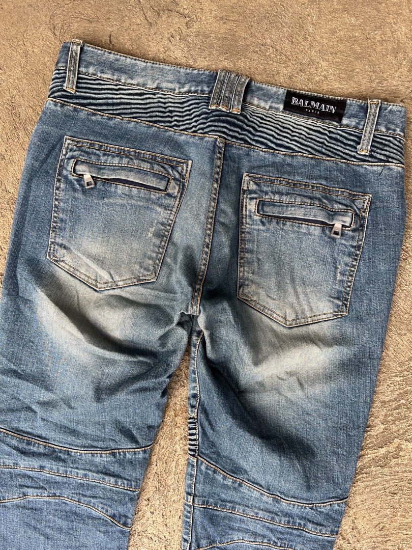 Balmain Paris (Category: Jeans) located in Malaybalay. Submitted by conconthrift20 (Listing ID 1440604114, Image 2). Description: Balmain Paris Jeans Excellent Condition Waistline 32-33 Length 37 No issue Mine 1,400 only❤️.