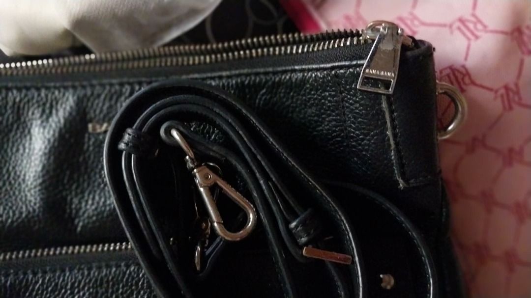 BanaBana Sling Bag (Category: Cross-body Bags) located in Angeles City. Submitted by city_lightsss (Listing ID 1440658104, Image 3). Description: - Bought it in Korea, Auth - Declutter project - Normal sign of usage, but no damage - SF c/o buyer *Please check other items for free and/or for bundling .