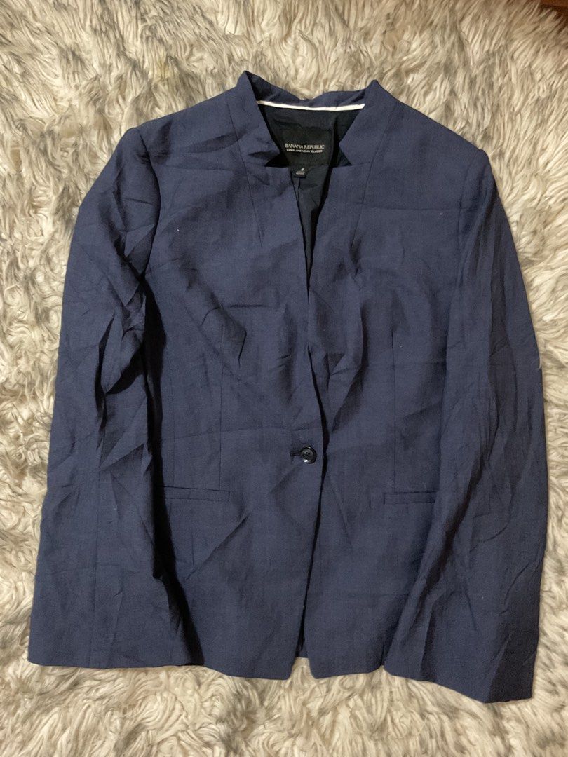 Banana Republic Navy Blue Blazer (Category: Coats, Jackets and Outerwear) located in Manila. Submitted by anngeline_reyes (Listing ID 1440685945, Image 1). Description: Banana Republic Navy Blue Blazer Price: 600 plus shipping •"Authentic" •Condition: 10 / 10 •Size: S/ EU 36/ UK 8/ US 4 Color condition: 10 / 10 Measurements:📏 length - 25.5 inches width - 15.5 inches shoulder - 4.5 inches sleeves - 24 inches "Sure buyer only"⚠️ Mode of delivery:�
