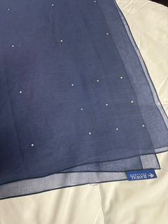 (Category: ) located in . Submitted by msfarah.closet (Listing ID 1440698362, Image 1). Description: .
