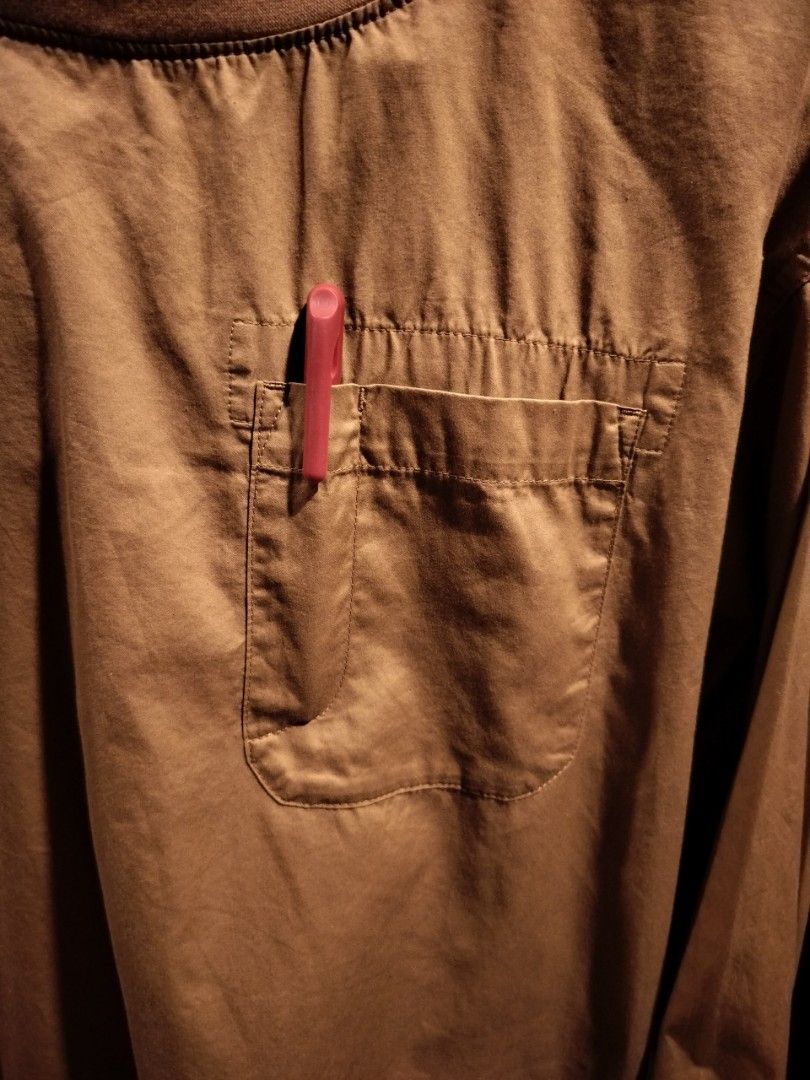 BEAMS BOY Long Sleeve Shirt (Category: Tshirts & Polo Shirts ) located in Quezon City. Submitted by raregarbstore (Listing ID 1440743793, Image 2). Description: BEAMS BOY Single reinforced chest pocket has a slit pocket for your ballpen 📏 Measurements: 🪷shoulders: 20" 💮pit to pit:23" 💐sleeve length: 22" 🪻length: 25" .
