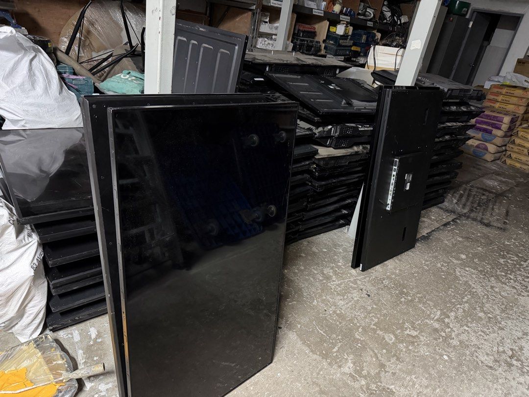 Black Flat Screen monitors TV Panel467788946609940482