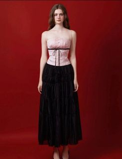 (Category: ) located in . Submitted by clearmywardrobeplssssss (Listing ID 1440705165, Image 1). Description: .