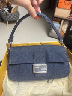 (Category: ) located in . Submitted by miracledeboutique (Listing ID 1440660377, Image 1). Description: .
