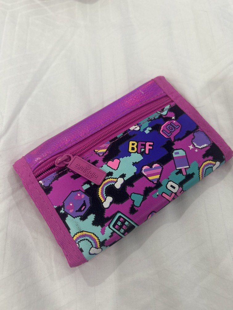 Brand New Smiggle Wallet (Category: Wallets & Card holders) located in San Juan City. Submitted by jvliannq_ (Listing ID 1440697624, Image 2). Description: - brand new unused - wallet for kids - authentic smiggle - good quality .