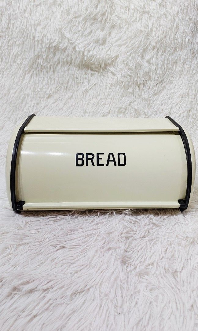 Bread Box (Category: Storage Boxes & Baskets) located in Binan City. Submitted by sakuratreasuresph (Listing ID 1440716082, Image 2). Description: 🍞✨ Add a touch of vintage charm to your kitchen with this classic Bread Box! 🇯🇵🤍 Keep your bread, pastries, and baked goodies fresh while adding a clean minimalist look to your countertop 🥐☕ ✔️ Spacious storage ✔️ Stylish retro design ✔️ Durable and functional ✔️ Perfect for cozy kitchen aesthetic