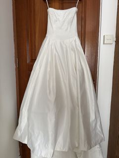 (Category: ) located in . Submitted by preloved_wedding (Listing ID 1440608571, Image 1). Description: .