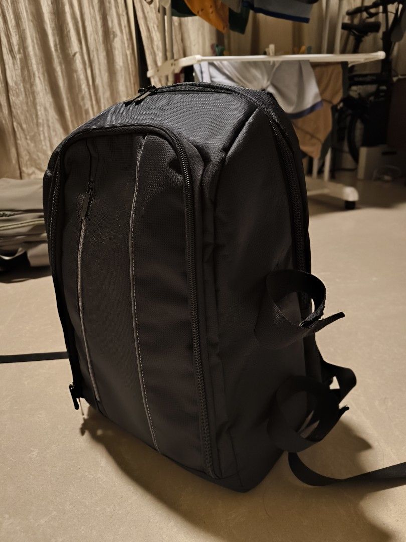 Camera backpack (Category: Backpacks) located in Singapore. Submitted by ashtonmast97386 (Listing ID 1440724758, Image 2). Description: used a couple of times. too bulky but works well price is negotiable.