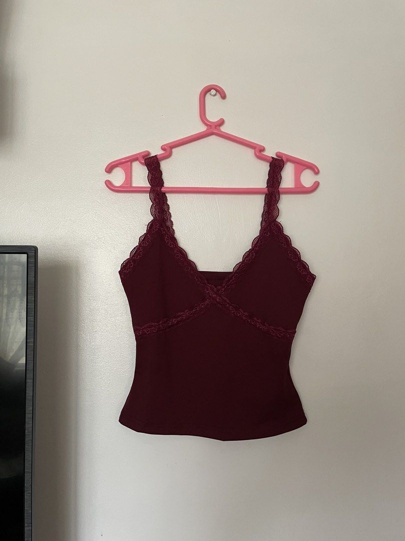 Cami Top (Category: Sleeveless) located in Manila. Submitted by sevdeclutter (Listing ID 1440660153, Image 1). Description: .