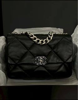 (Category: ) located in . Submitted by chicluxury (Listing ID 1440709175, Image 1). Description: .