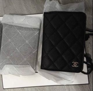 (Category: ) located in . Submitted by luxe.archive (Listing ID 1440718875, Image 1). Description: .