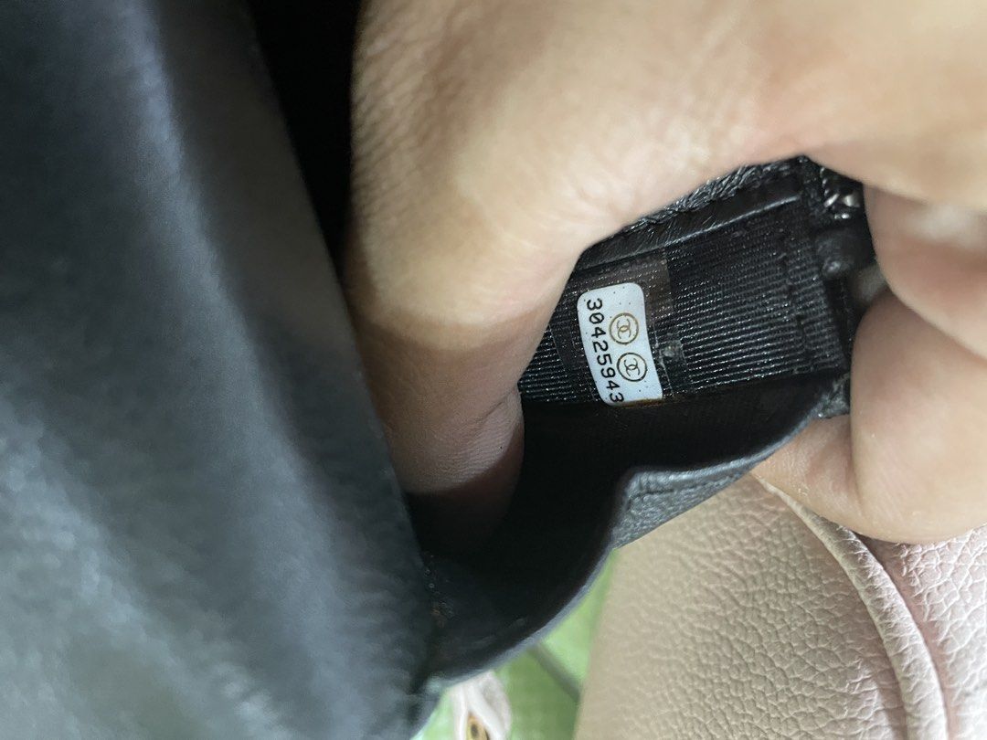 Chanel sling Bag (Category: Luxury Bags & Wallets) located in Manila. Submitted by doughdong (Listing ID 1440698979, Image 3). Description: pm for the details.