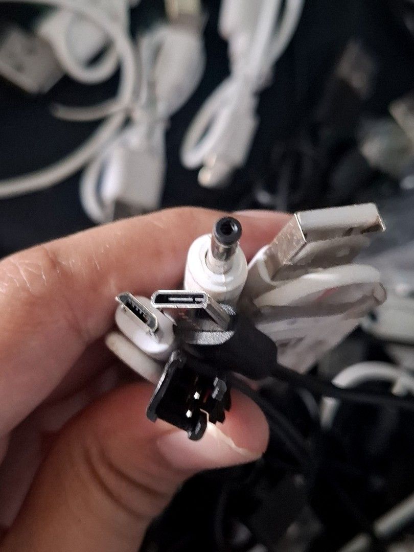 Charging cables Micro USB, Type-C, iOS connectors Take all (Category: Chargers & Cables) located in Quezon City. Submitted by an.marie (Listing ID 1440625303, Image 3). Description: Lot of assorted charging cables (USB-A, Micro USB, USB-C) and barrel jack connectors. Available in white and black. Perfect for replacements or spares. Take all. Loc: Tandang Sora, QC Can do same day delivery or JNT for less shipping fee.