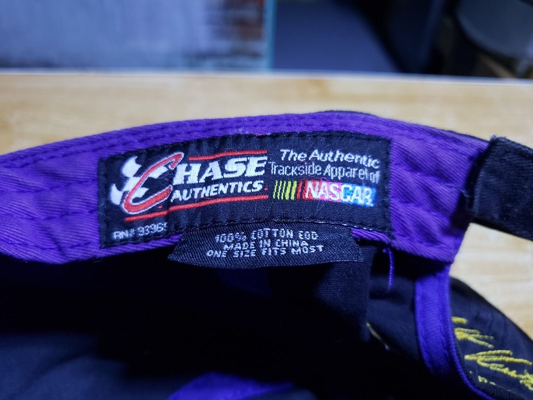 Chase Authentics NASCAR Roush Fenway Racing Cap (Category: Caps & Hats) located in Caloocan City. Submitted by ezra_xymon (Listing ID 1440711765, Image 1). Description: ✅ Condition 8/10 ✅ Good condition with minimal issues ✅ Vintage Location: Marikina City, Tumana Prefer meet up place: Marikina City, Conception Uno, Mcdo.