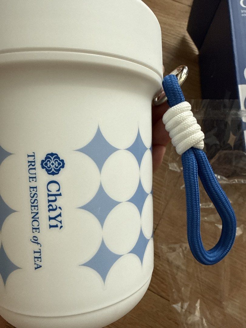 ChaYi insulated tumbler (Category: Water Bottles & Tumblers) located in Mandaluyong City. Submitted by merisellsyouwhat (Listing ID 1440657235, Image 3). Description: Brand new Earns you a PHP10 discount when used in chayi store FREE stickers and pin.