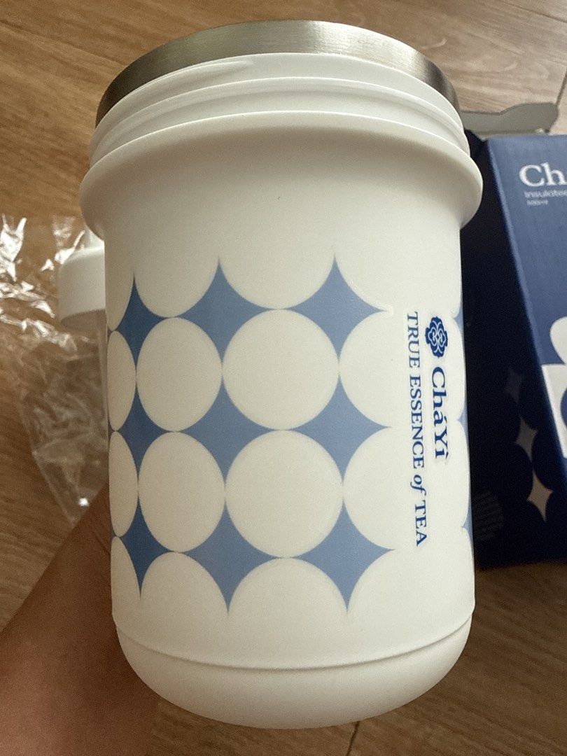 ChaYi insulated tumbler (Category: Water Bottles & Tumblers) located in Mandaluyong City. Submitted by merisellsyouwhat (Listing ID 1440657235, Image 2). Description: Brand new Earns you a PHP10 discount when used in chayi store FREE stickers and pin.