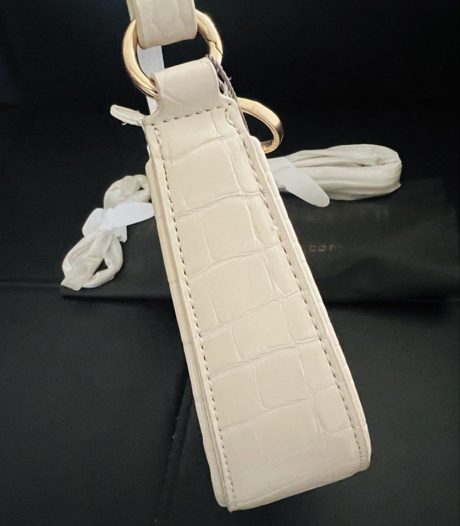 C&K bag for women (Category: Shoulder Bags) located in Lingayen. Submitted by jjsid (Listing ID 1440644369, Image 3). Description: ‼️Pls Read‼️ ✨MPO Quality✨ Charles & Keith Elspeth Croc-Effect Chain-Link Shoulder Bag >>Brand New >>White, with 2 extra straps >>comes with tag & ecobag >>dimensions:(width: 22cm depth:5cm height:12cm) 📌actual photos posted; last 3 photos for your reference only ✨Price indicated is slightly negotiable ❌no to low bal