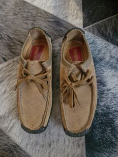 (Category: ) located in . Submitted by smrcloset (Listing ID 1440599984, Image 1). Description: .