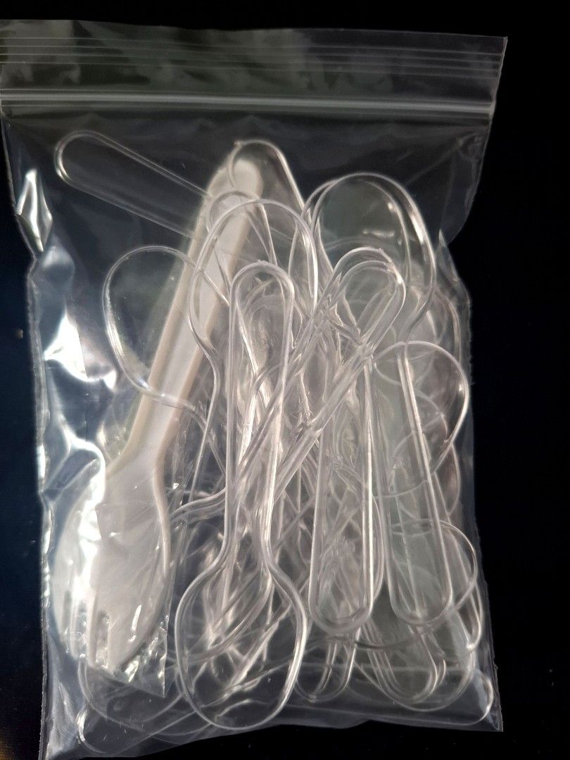 Clear Plastic Mini Spoons Bundle (Category: Bakeware) located in Quezon City. Submitted by an.marie (Listing ID 1440624484, Image 1). Description: Set of clear plastic measuring spoons, perfect for baking and portioning. Great for your kitchen! Loc: Tandang Sora, QC Can do same day delivery or JNT for less shipping fee.