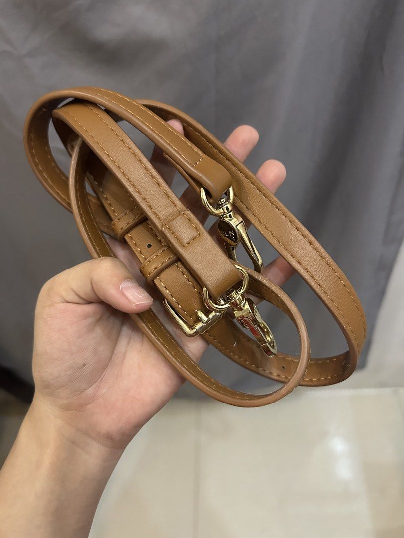 CLN Bag (Category: Luxury Bags & Wallets) located in Manila. Submitted by gwyyy_n (Listing ID 1440740137, Image 3). Description: Well used. Has minimal flaws With stains.