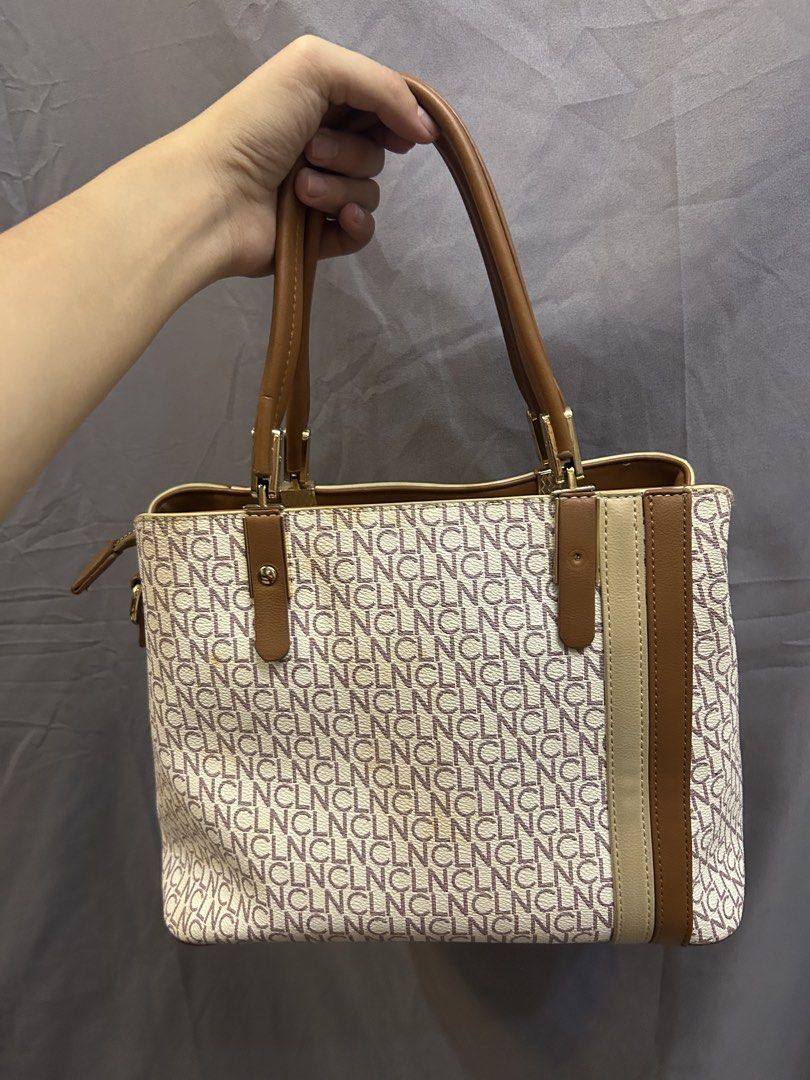 CLN Bag (Category: Luxury Bags & Wallets) located in Manila. Submitted by gwyyy_n (Listing ID 1440740137, Image 2). Description: Well used. Has minimal flaws With stains.