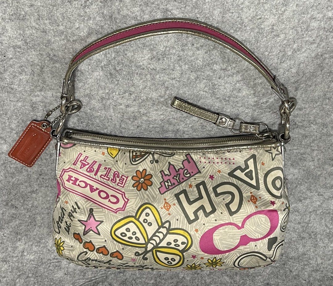 coach two way bag (Category: Shoulder Bags) located in Calamba. Submitted by alexanderlapisramos (Listing ID 1440751709, Image 2). Description: plus shipping fee with long strap.